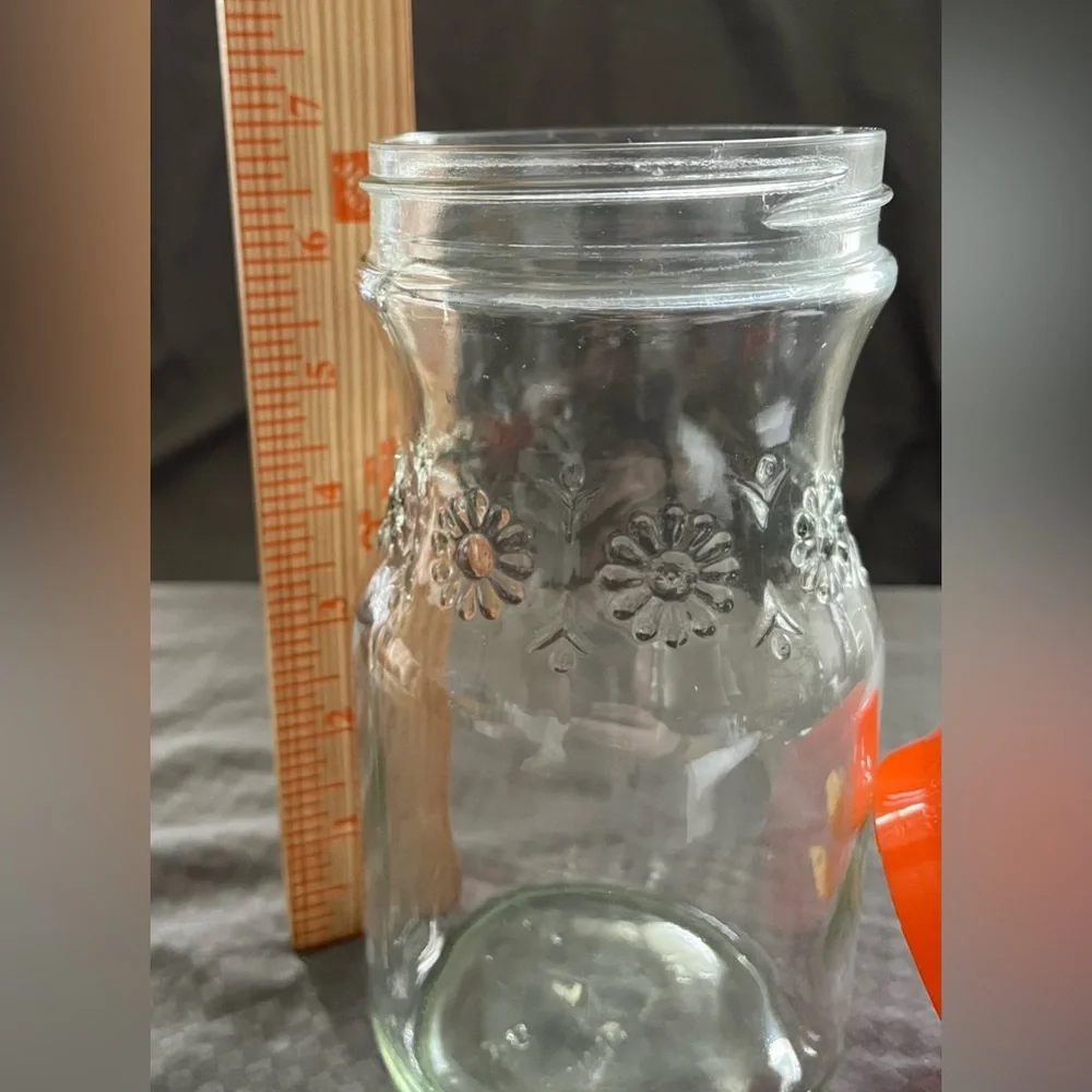 EUC Vintage Anchor Hocking Daisy Carafe Embossed Daisies w/Orange Plastic Lid